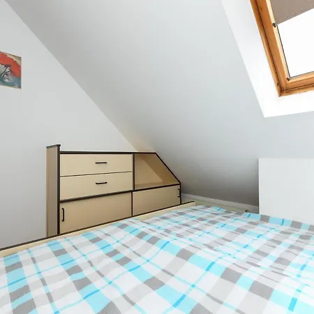 Elly Apartment *